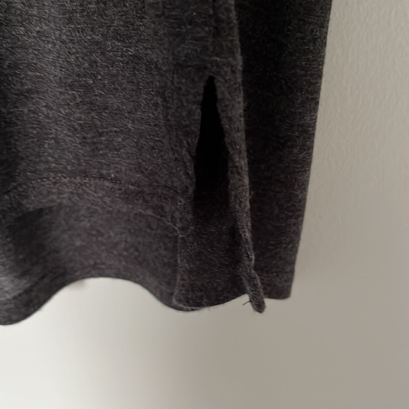 **3 for $30** Vince charcoal short sleeve relaxed fit top with gray trim, small - Picture 4 of 5